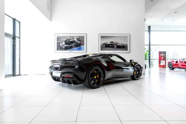 Ferrari 296 GTS (2024) thumbnail 3