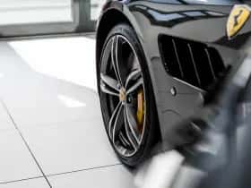 Ferrari GTC4Lusso (2017) thumbnail 19