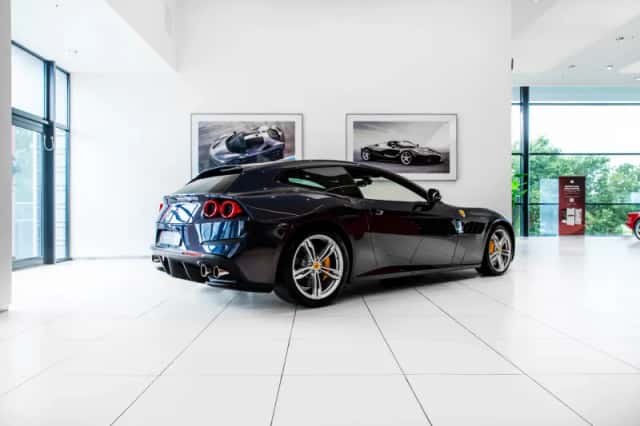 Ferrari GTC4Lusso (2021) thumbnail 3