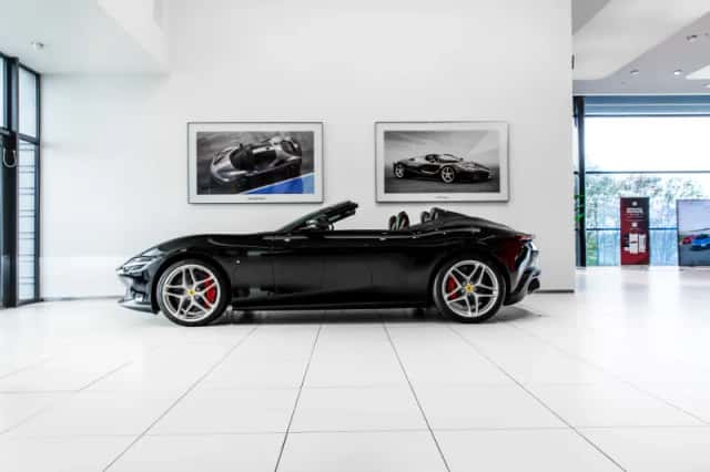 Ferrari Roma Spider (2026) thumbnail 1