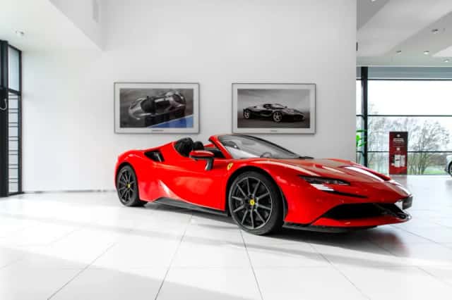 Ferrari SF90 Spider (2023) thumbnail 1