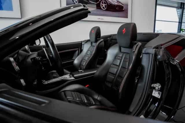 Ferrari California (2012) thumbnail 5