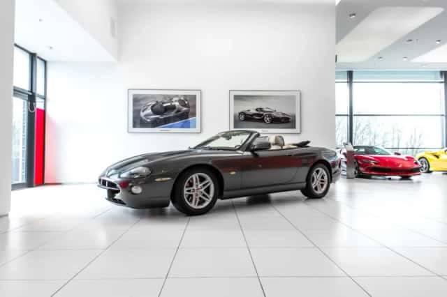 Jaguar XK8 (2005) thumbnail 3