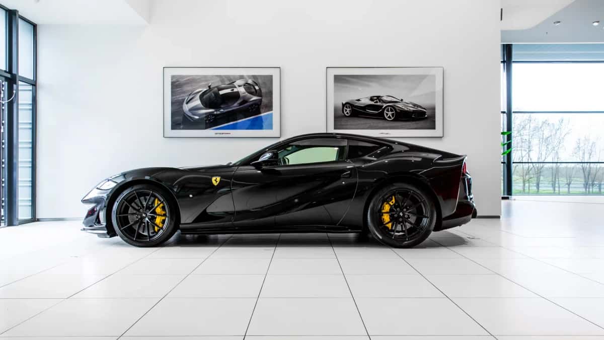 Ferrari 812 Superfast (2018) — foto 1