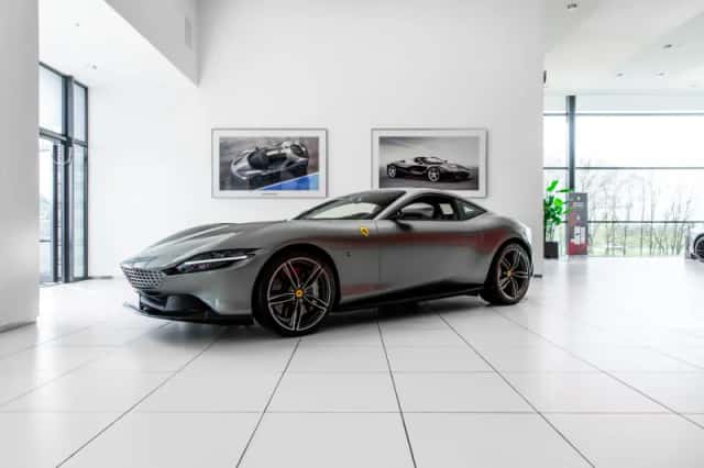 Ferrari Roma (2021) thumbnail 2