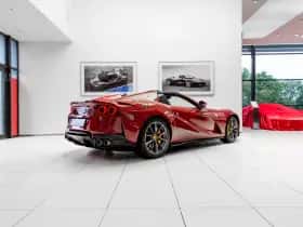 Ferrari 812 GTS (2021) thumbnail 3