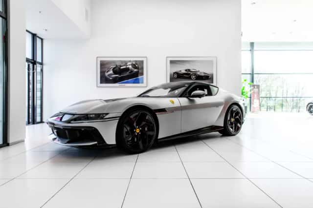 Ferrari 12 Cilindri (2025) thumbnail 2