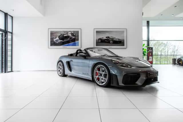 Porsche 718 Spyder (2023) thumbnail 1