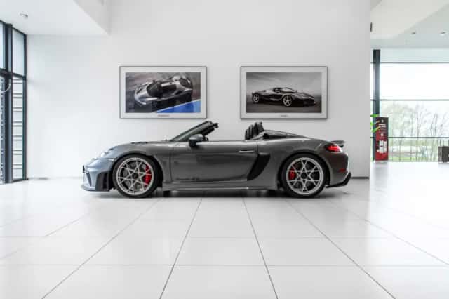 Porsche 718 Spyder (2023) thumbnail 1