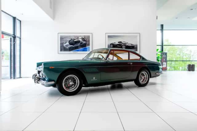 Ferrari 250 GT 2+2 (1962) thumbnail 2
