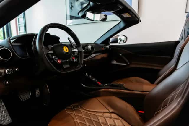 Ferrari 812 GTS (2020) thumbnail 4