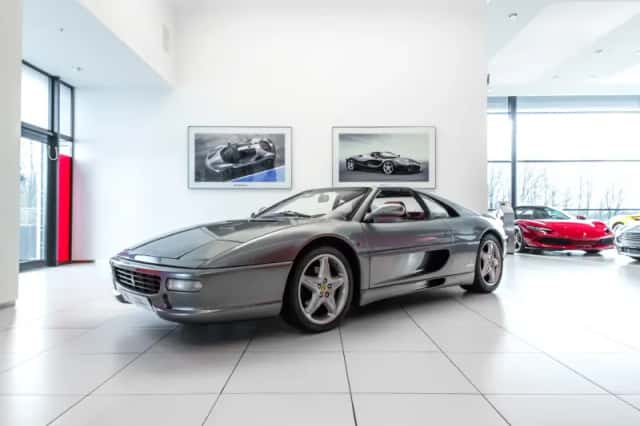 Ferrari F355 (1998) thumbnail 2
