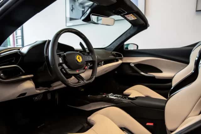 Ferrari 296 GTS (2025) thumbnail 4