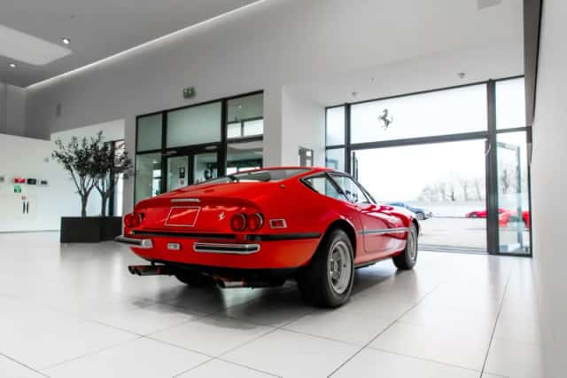 Ferrari 365 (1971) thumbnail 3