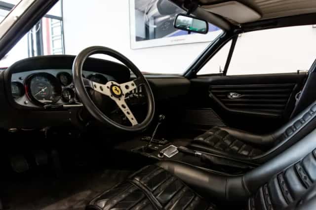 Ferrari 365 (1971) thumbnail 4
