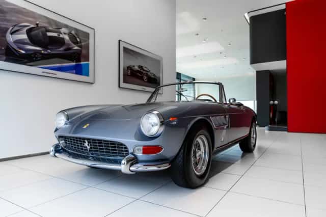 Ferrari 275 GTS (1966) thumbnail 2