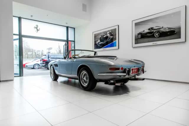 Ferrari 275 GTS (1966) thumbnail 3