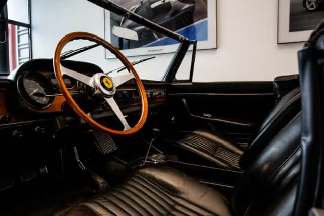 Ferrari 275 GTS (1966) thumbnail 4