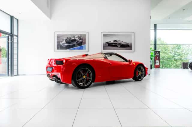 Ferrari 458 (2013) thumbnail 4