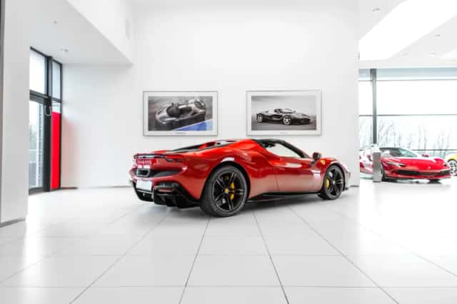 Ferrari 296 GTS (2023) thumbnail 4