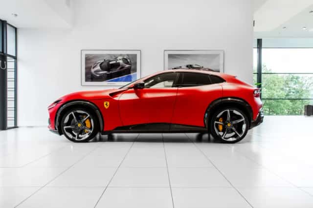 Ferrari Purosangue (2024) thumbnail 2