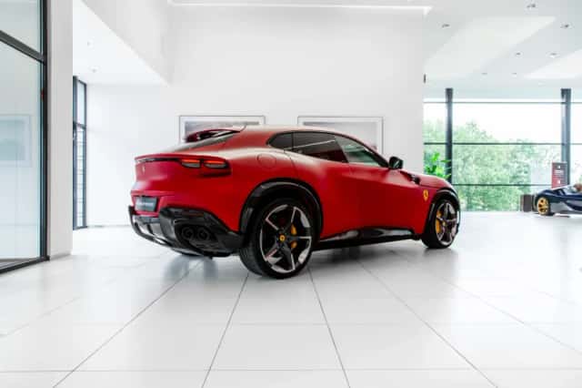 Ferrari Purosangue (2024) thumbnail 4