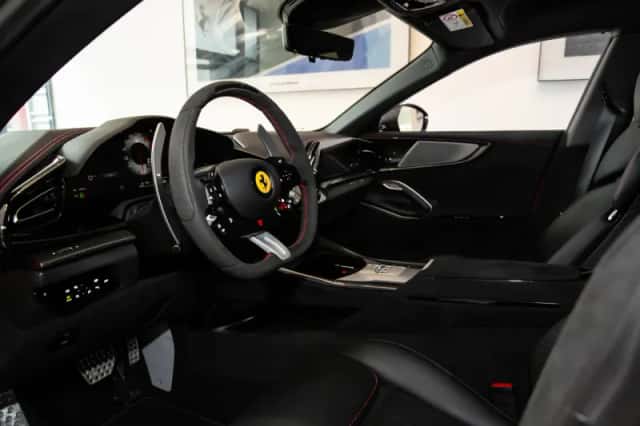 Ferrari Purosangue (2024) thumbnail 5