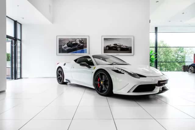 Ferrari 458 (2014) thumbnail 1