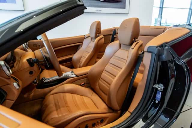 Ferrari California (2010) thumbnail 6