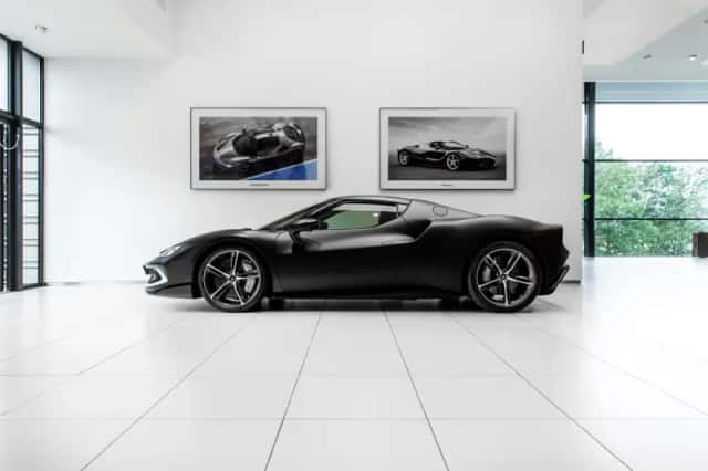 Ferrari 296 GTB (2024) thumbnail 2