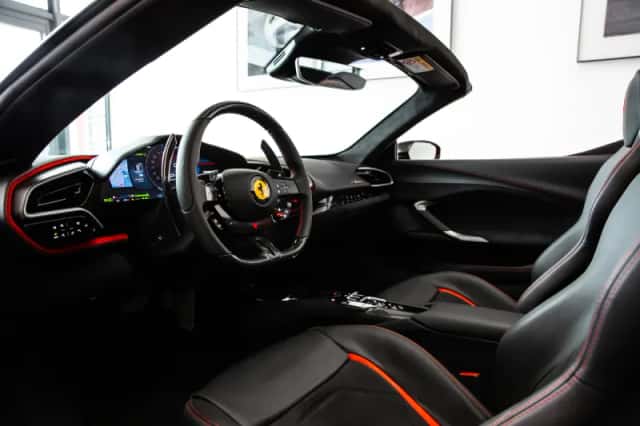 Ferrari 296 GTS (2024) thumbnail 6