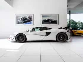 McLaren 570S (2017)