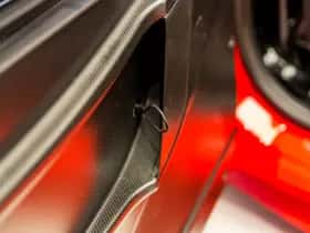 Ferrari 488 (2018) thumbnail 19
