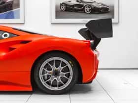 Ferrari 488 (2018) thumbnail 23