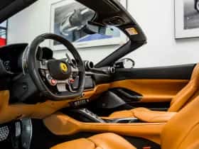 Ferrari Portofino (2018) thumbnail 4