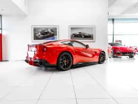 Ferrari F12 (2012) thumbnail 3