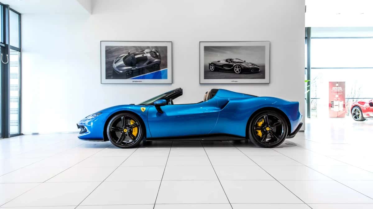 Ferrari 296 (2023) — foto 1