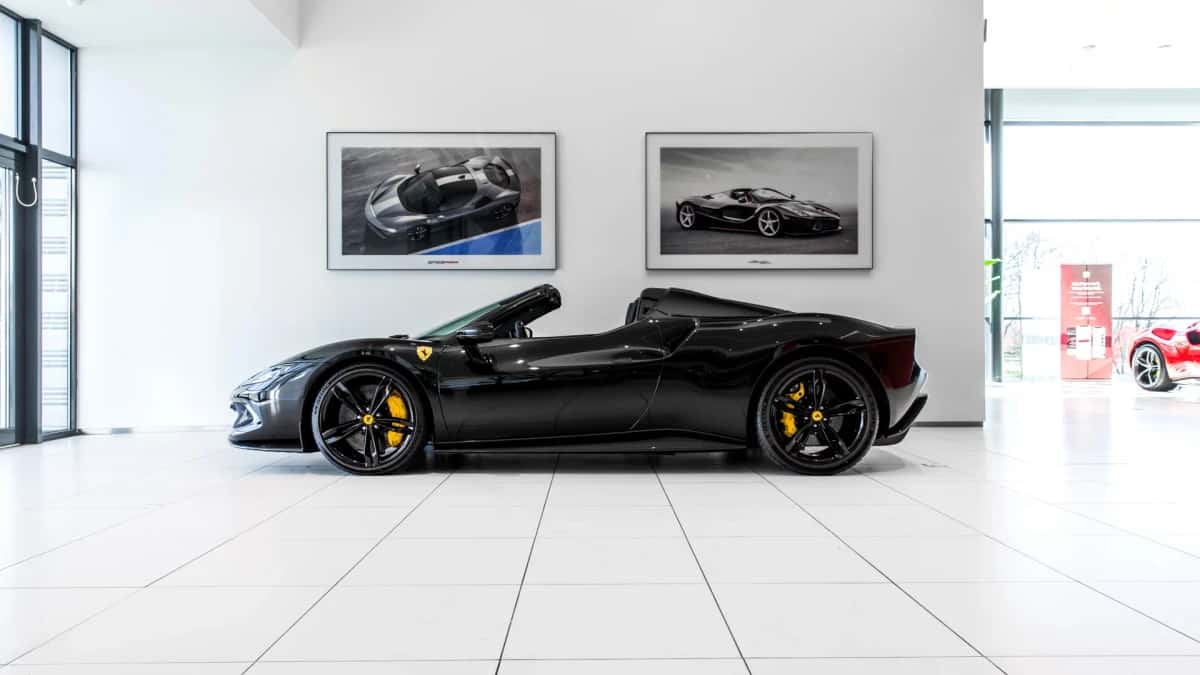 Ferrari 296 (2024) — foto 1