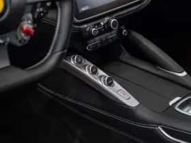 Ferrari GTC4Lusso (2017) thumbnail 12