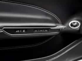 Ferrari GTC4Lusso (2017) thumbnail 22