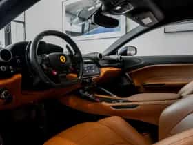Ferrari GTC4Lusso (2021) thumbnail 4