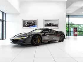 Ferrari SF90 Stradale (2022) thumbnail 2