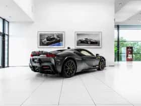 Ferrari SF90 Stradale (2022) thumbnail 3