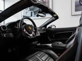 Ferrari California (2012) thumbnail 4