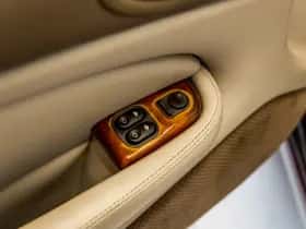 Jaguar XK (2005) thumbnail 17