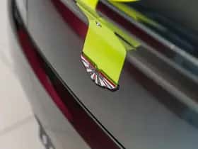 Aston Martin V8 Vantage (2019) thumbnail 32