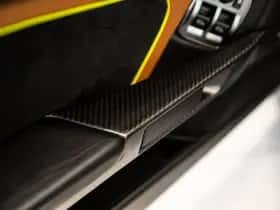 Aston Martin V8 Vantage (2019) thumbnail 36
