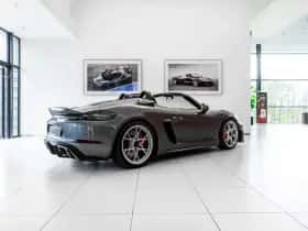 Porsche 718 (2023) thumbnail 3