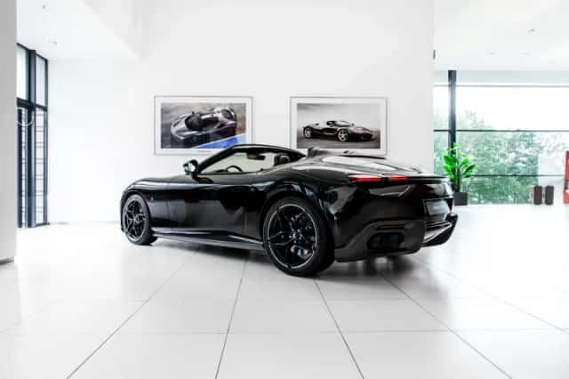 Ferrari Roma (2024) thumbnail 2