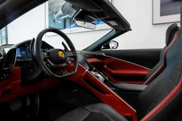 Ferrari Roma (2024) thumbnail 5